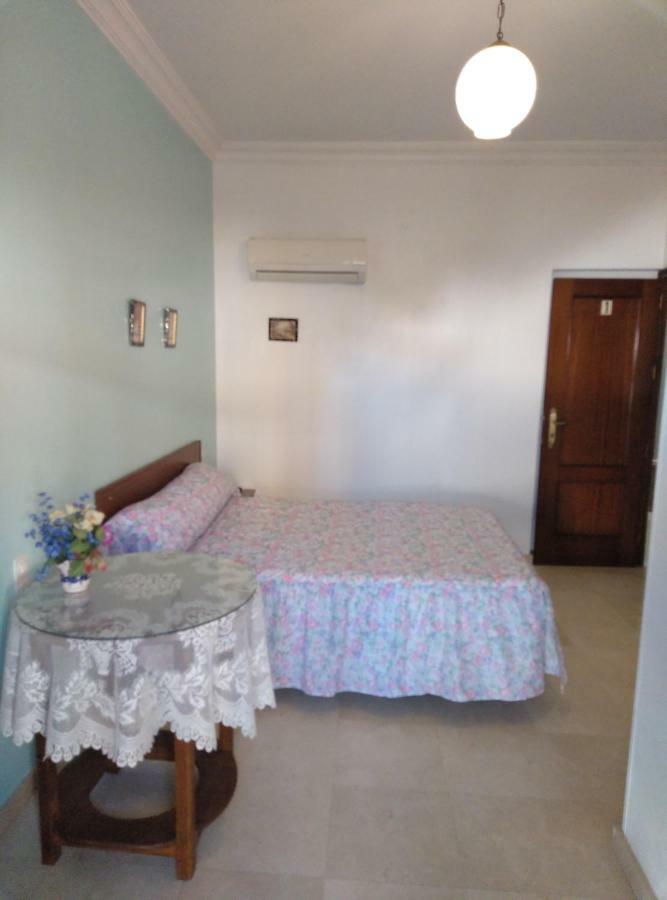 Pension Larra Mairena De Alcor Exteriér fotografie