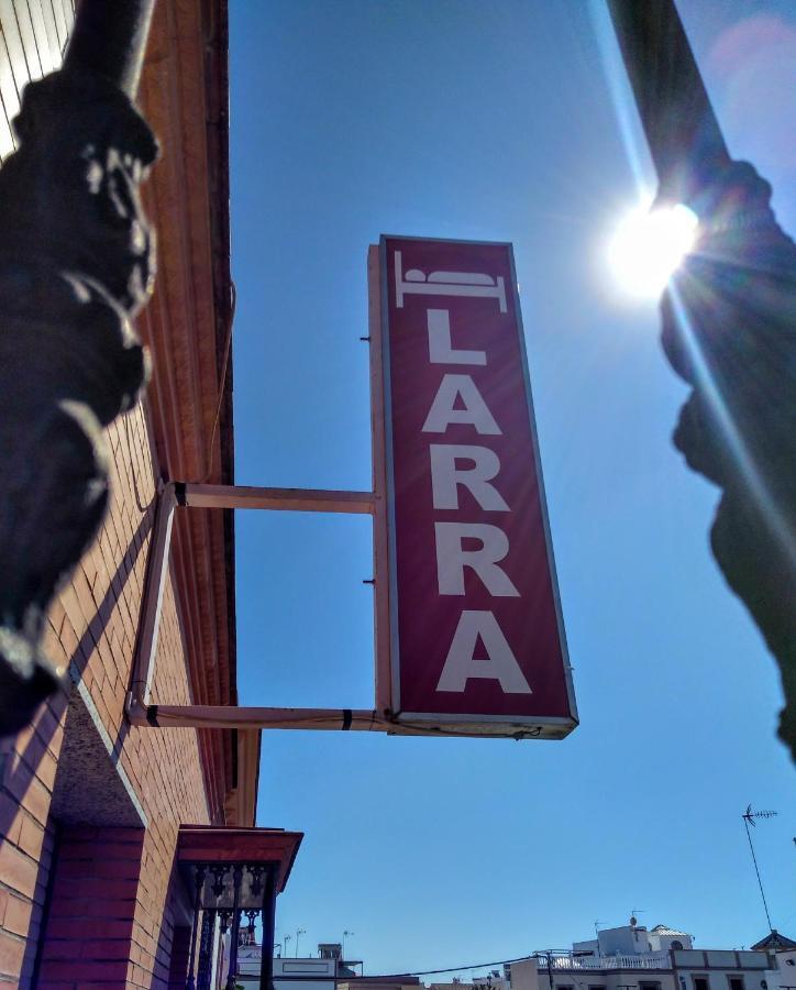 Pension Larra Mairena De Alcor Exteriér fotografie