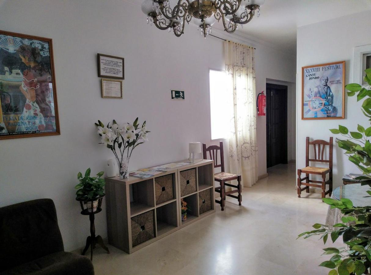 Pension Larra Mairena De Alcor Exteriér fotografie